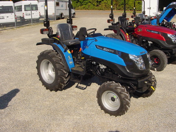SOLIS Traktor 26 Blau